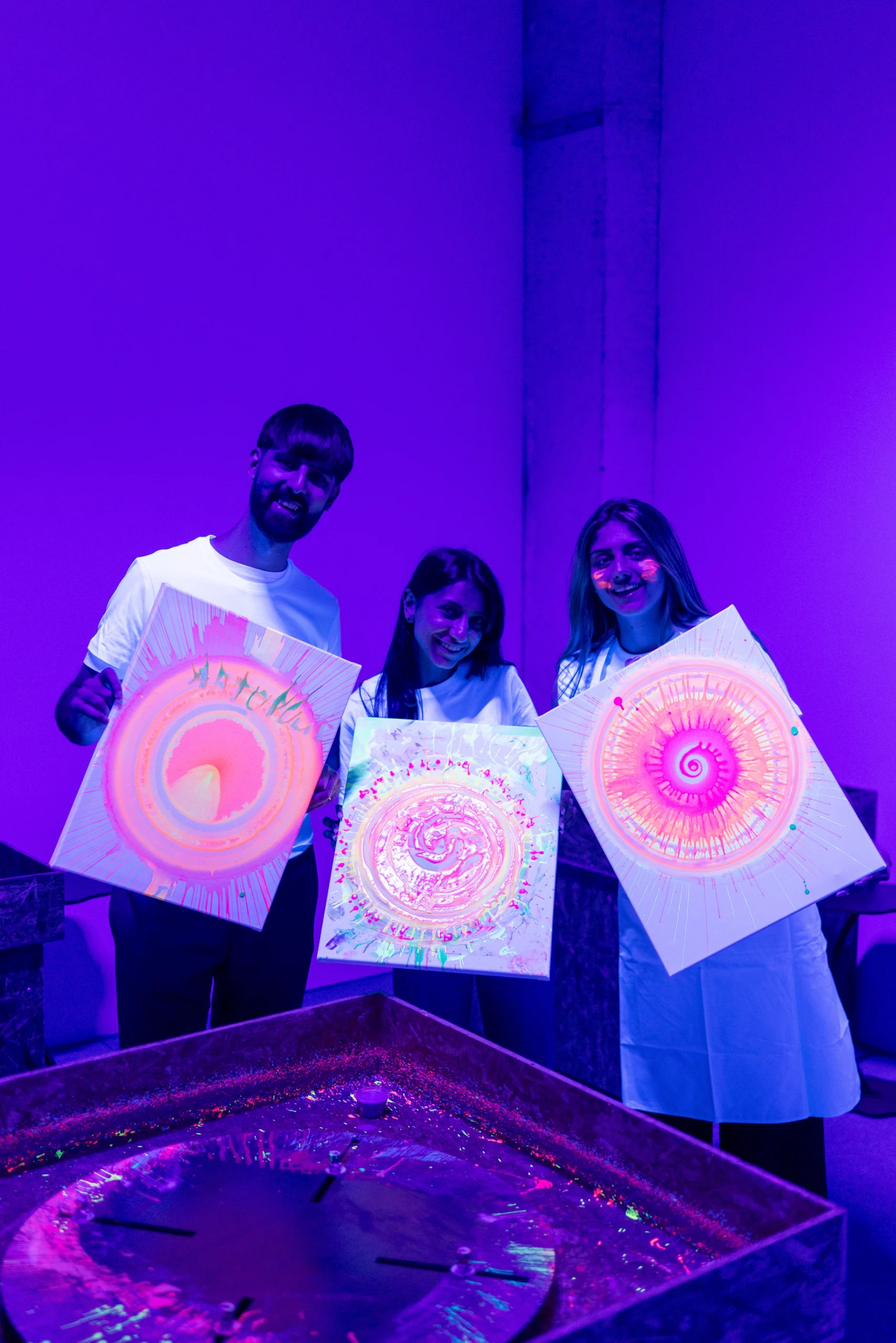 UV Splashing experience – splash colors that come to life under UV lighting at Artopolis